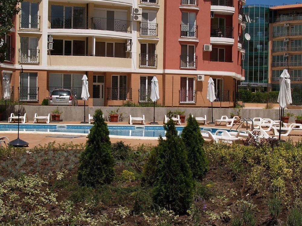Sunflower Complex Pantai Sunny Bagian luar foto